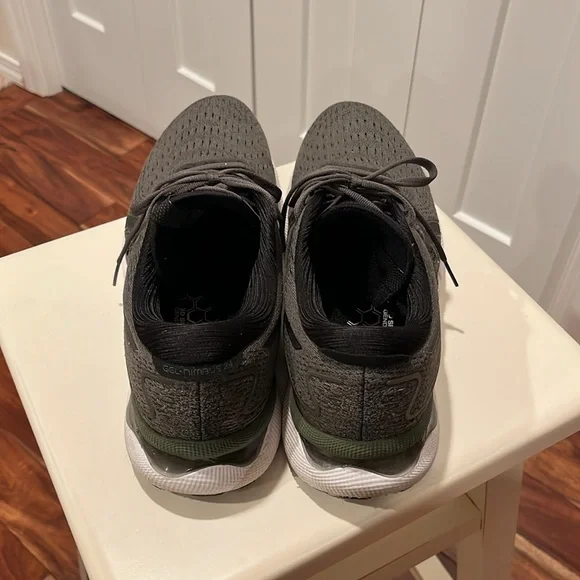 Gel-Nimbus 24 Olive Canvas/Gunmetal - Picture 3 of 7